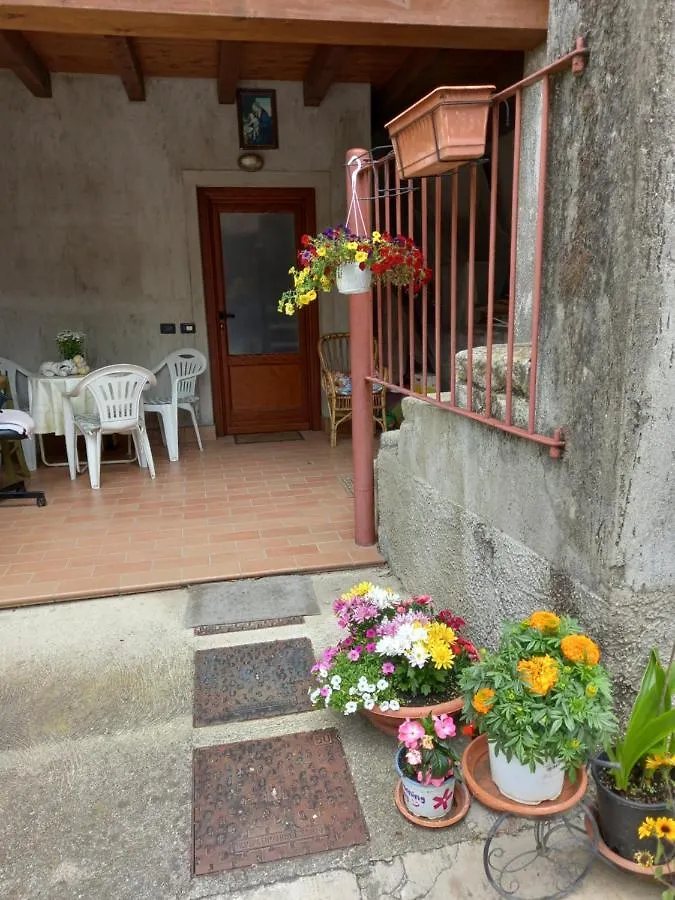 Cortile Di Natalia Apartment Canzo